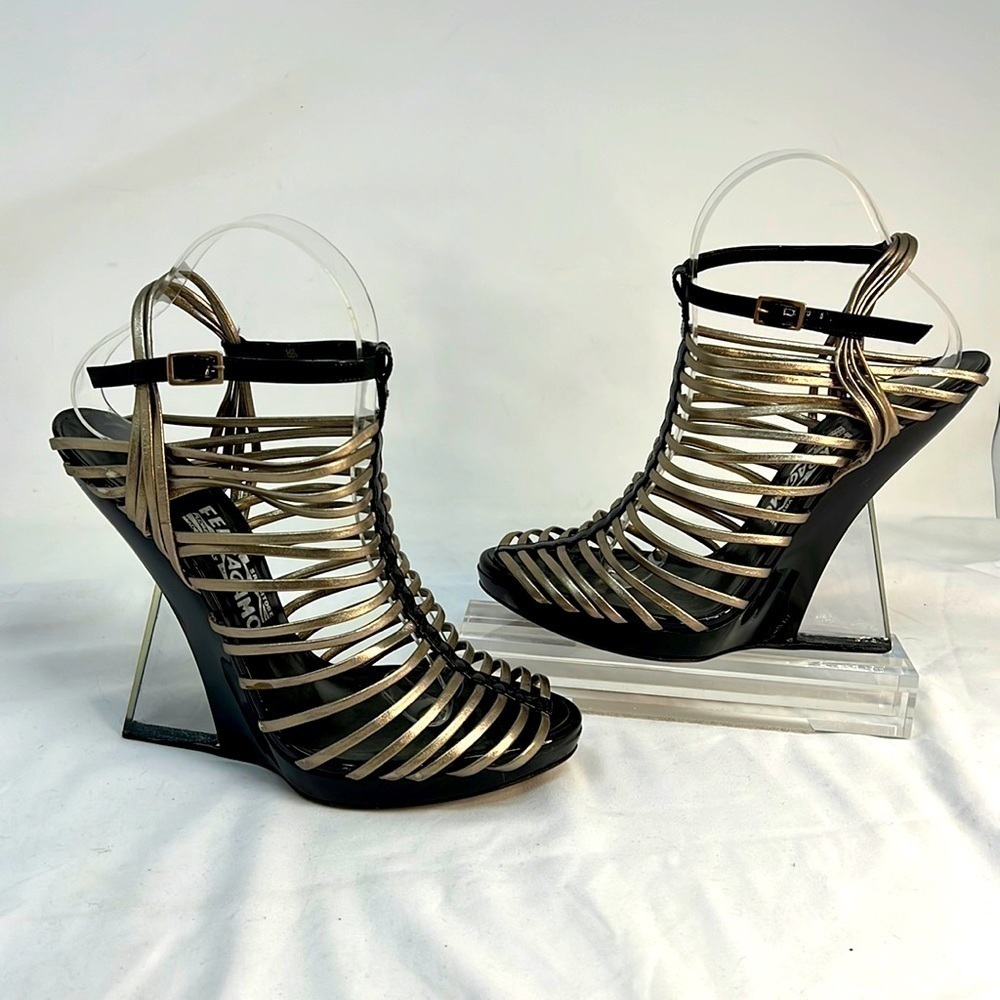 Salvatore Ferragamo Sz 9 Cage Strap Lucite High Heel Wedge Sandals Shoes